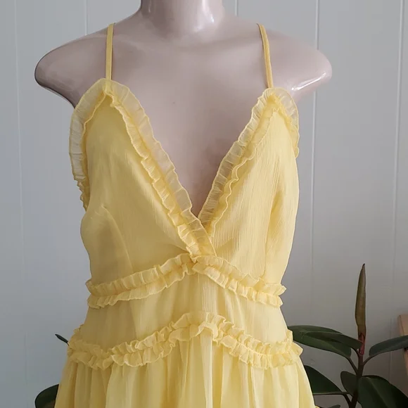 Windsor | Dresses | Windsor Womens Gorgeous Sexy Tiered Dress Yellow Size  Medium | Poshmark